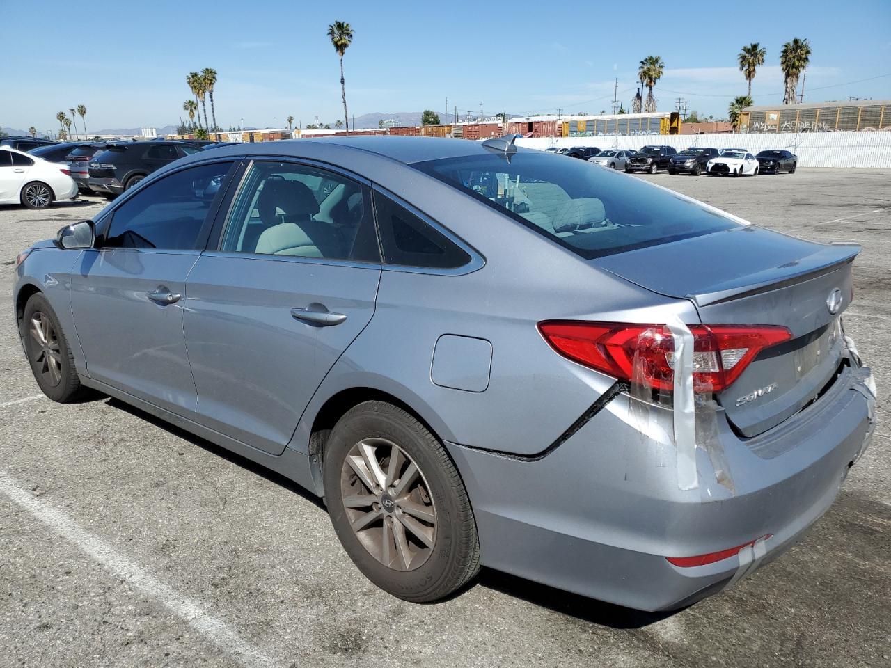 2017 HYUNDAI SONATA SE - Фото 2