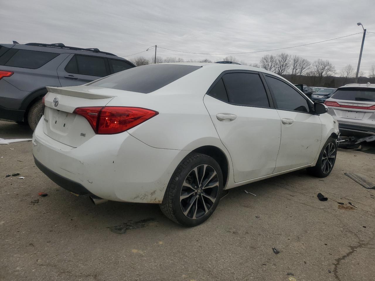 2019 TOYOTA COROLLA L - Image 3