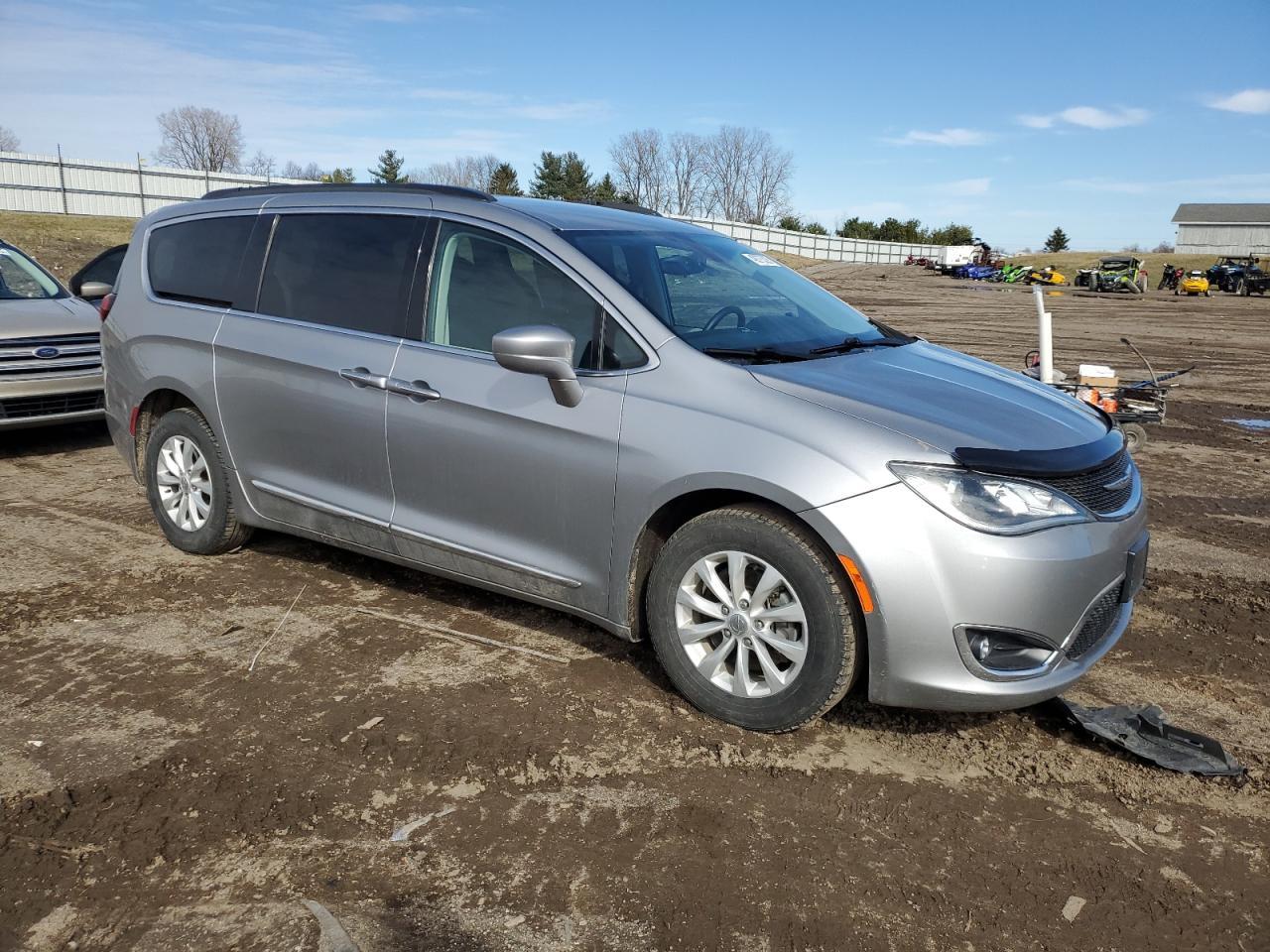 2017 CHRYSLER PACIFICA T - Image 4