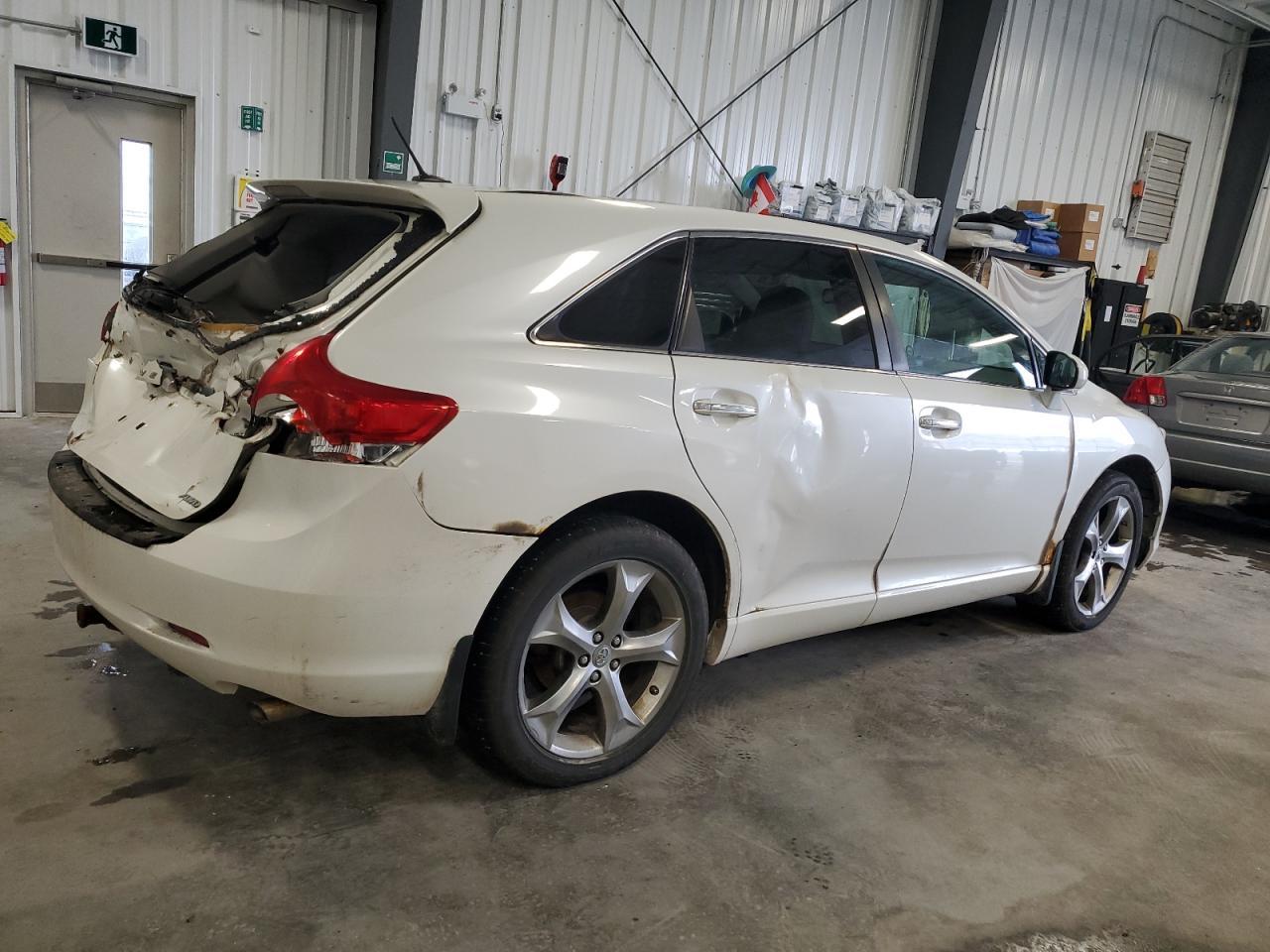 2011 TOYOTA VENZA - Фото 3