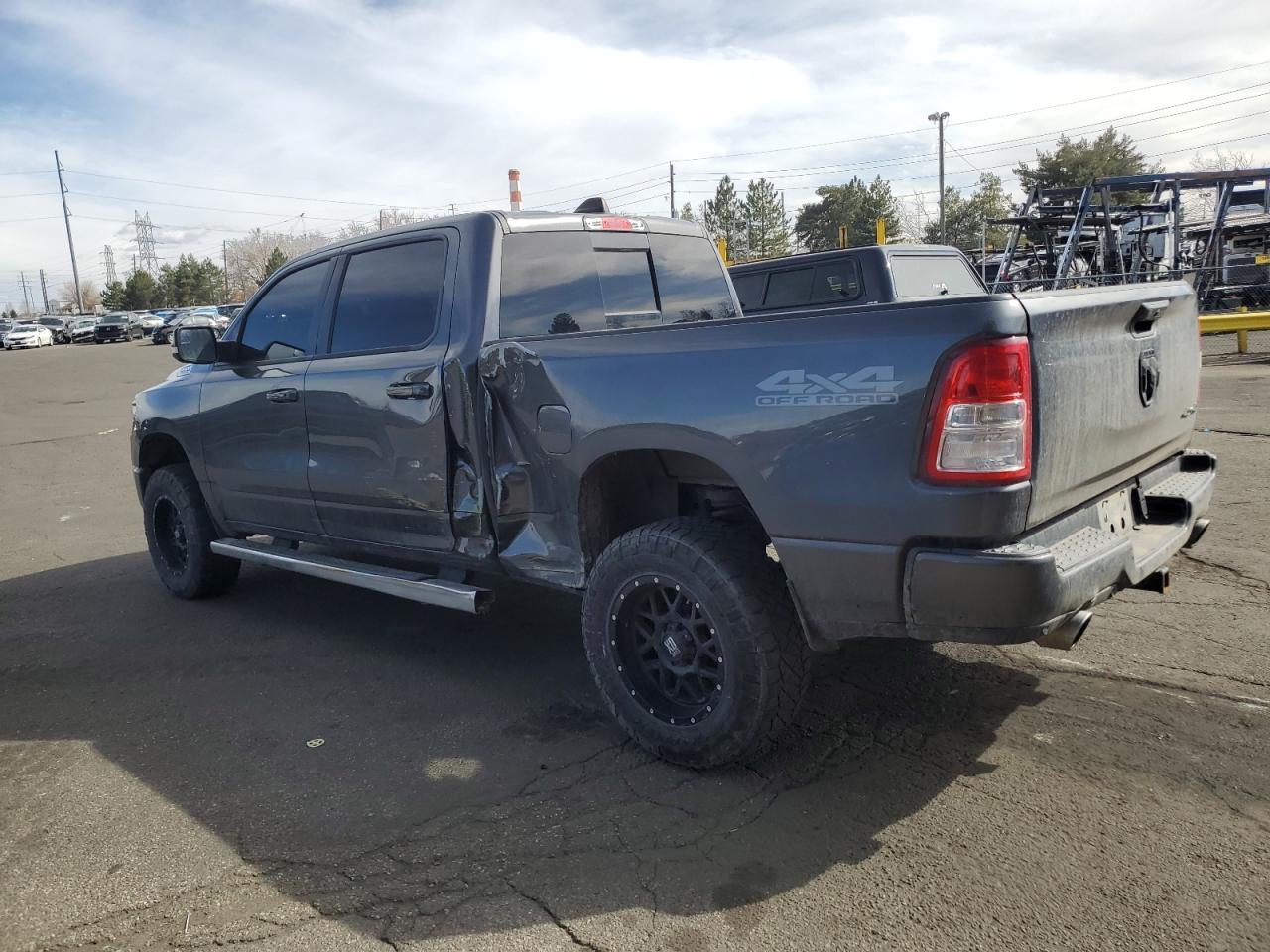 2019 RAM 1500 BIG H - Фото 2