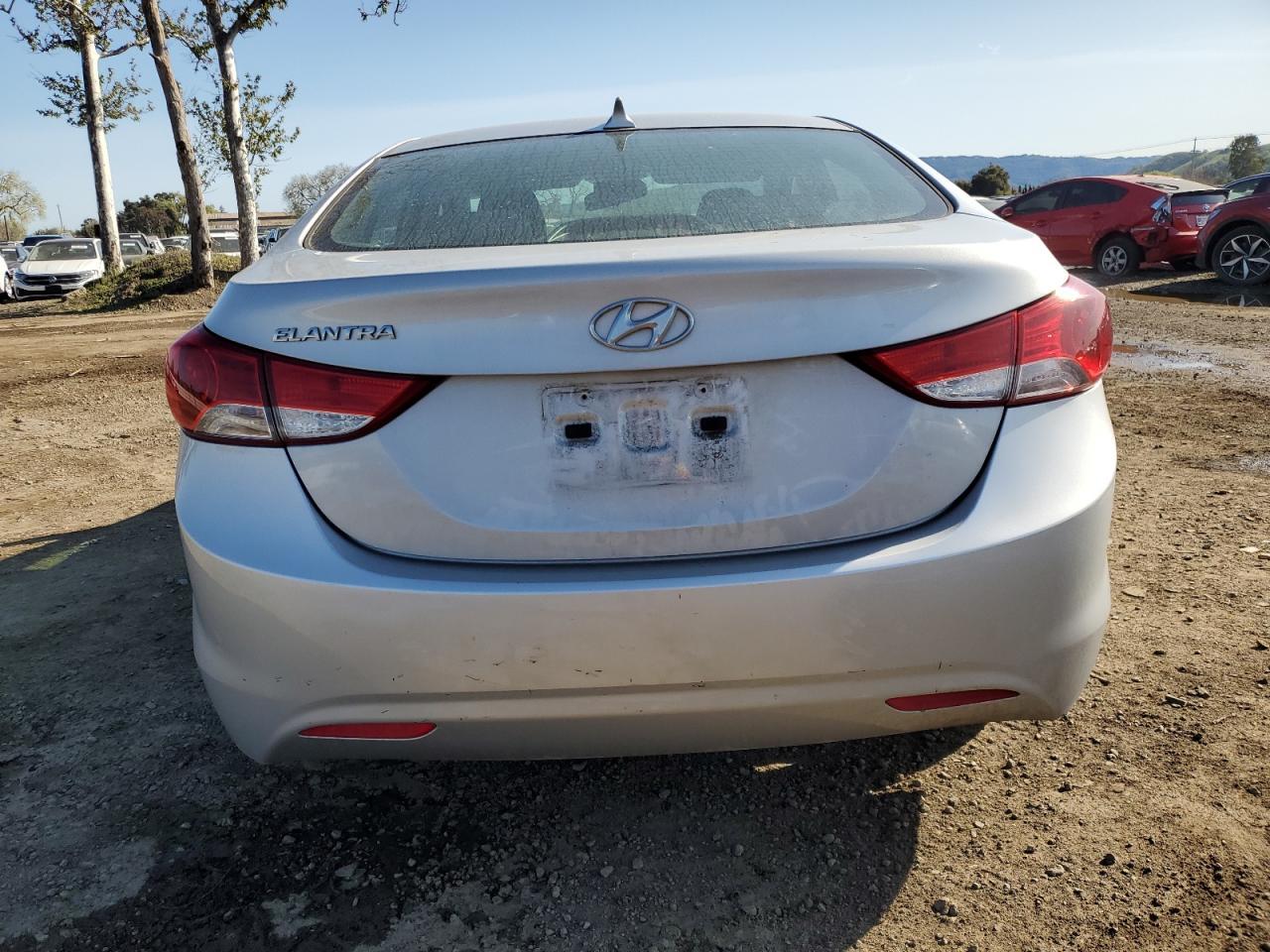 2013 HYUNDAI ELANTRA GL - Image 6