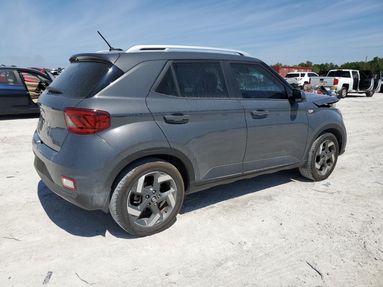 2023 HYUNDAI VENUE SEL - Фото 3