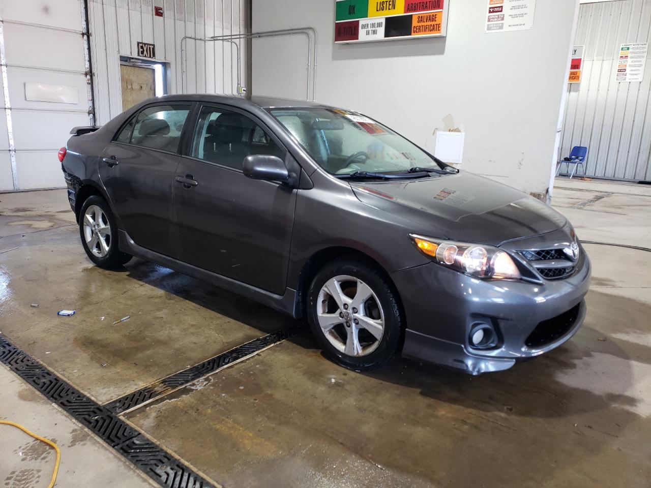 2013 TOYOTA COROLLA BA - Фото 4
