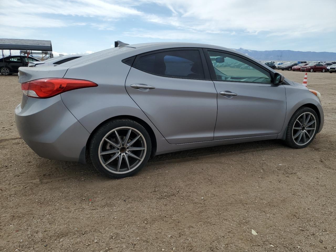 2013 HYUNDAI ELANTRA GL - Image 3