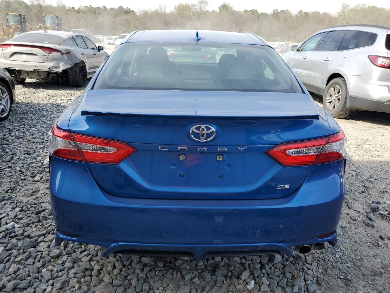 2020 TOYOTA CAMRY SE - Image 6