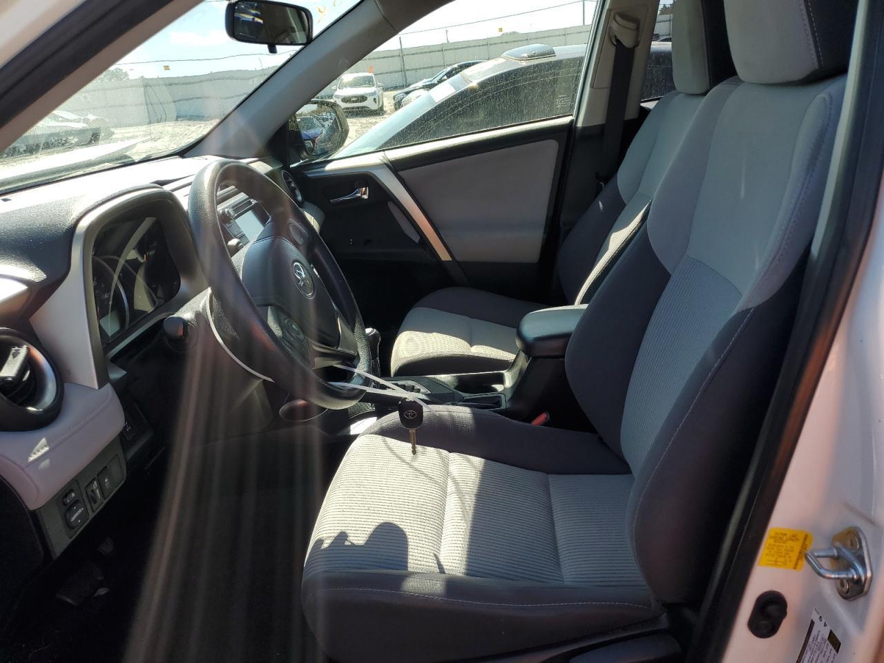 2015 TOYOTA RAV4 XLE - Фото 7