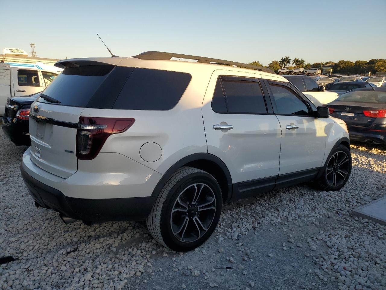 2013 FORD EXPLORER S - Фото 3