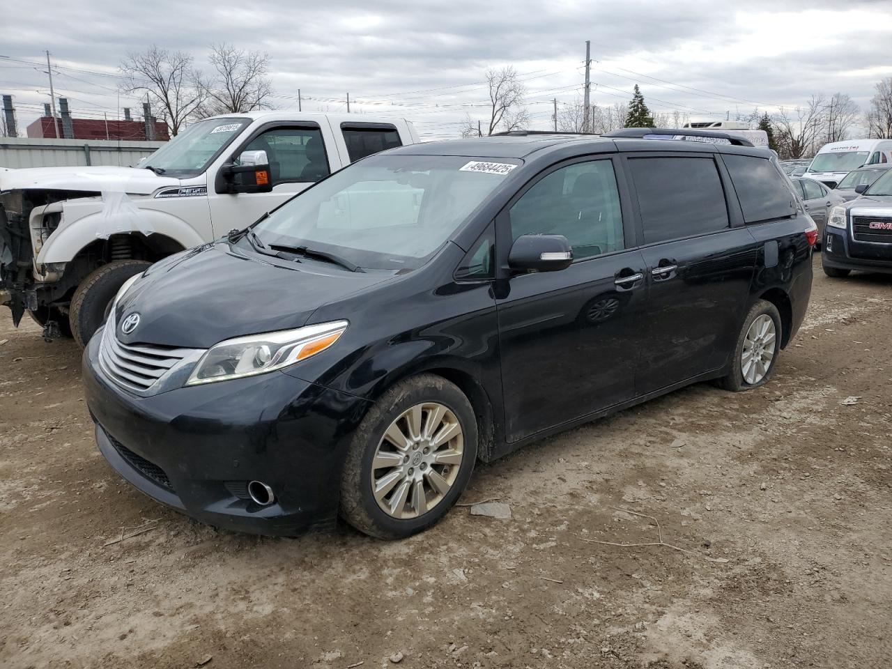 2015 TOYOTA SIENNA XLE