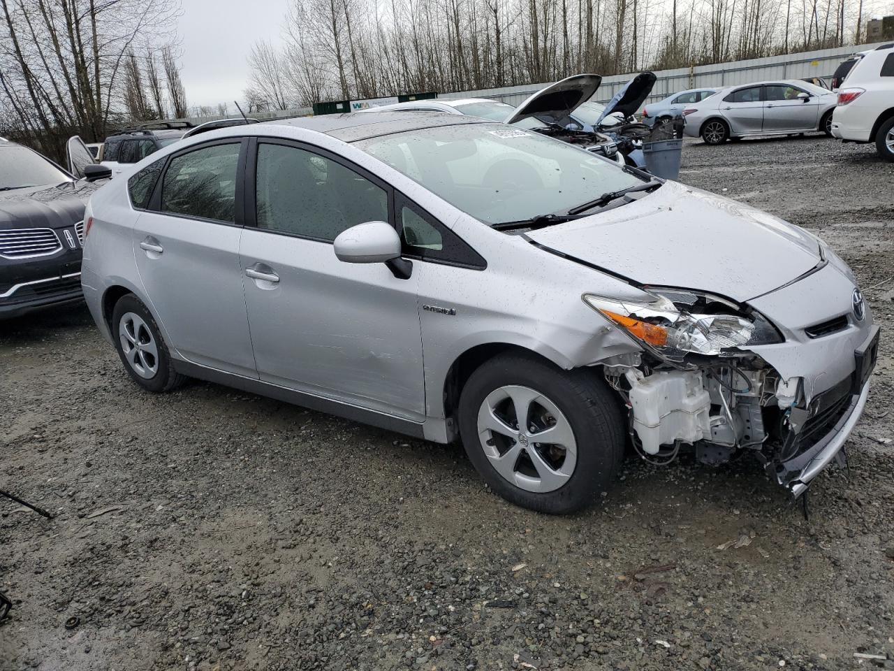2015 TOYOTA PRIUS - Image 4