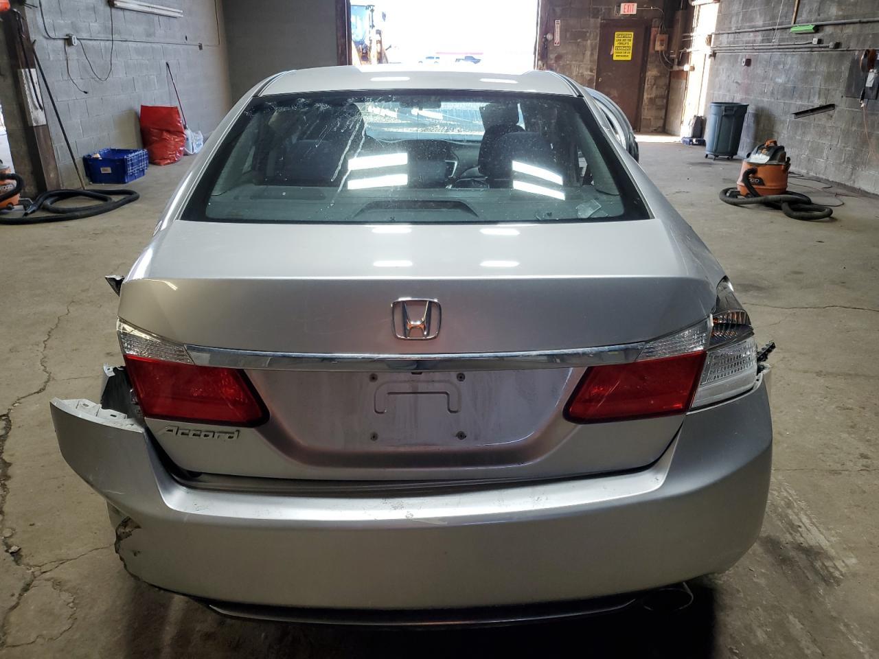2014 HONDA ACCORD LX - Image 6