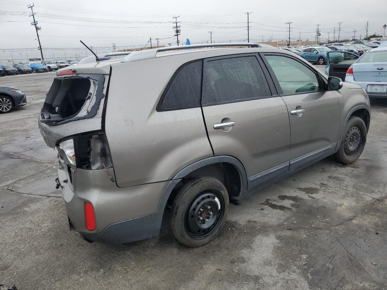 2015 KIA SORENTO LX - Image 3