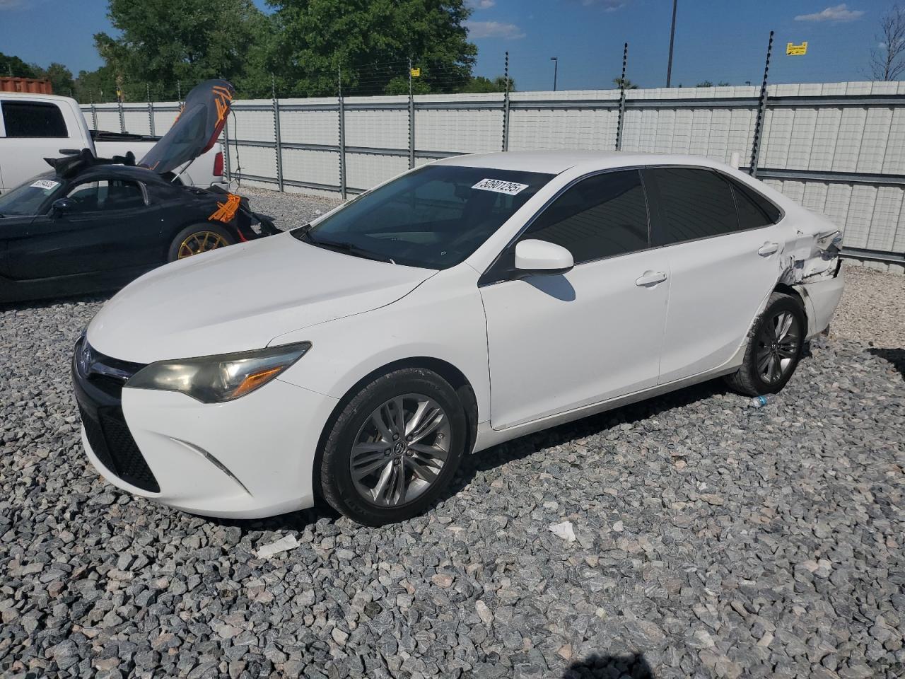 2015 TOYOTA CAMRY LE