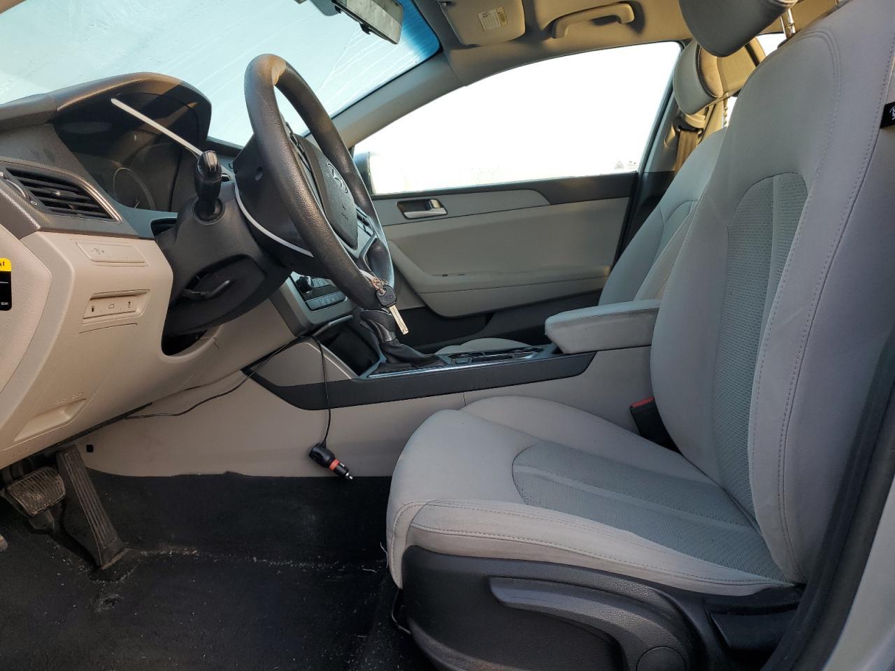 2017 HYUNDAI SONATA SE - Фото 7