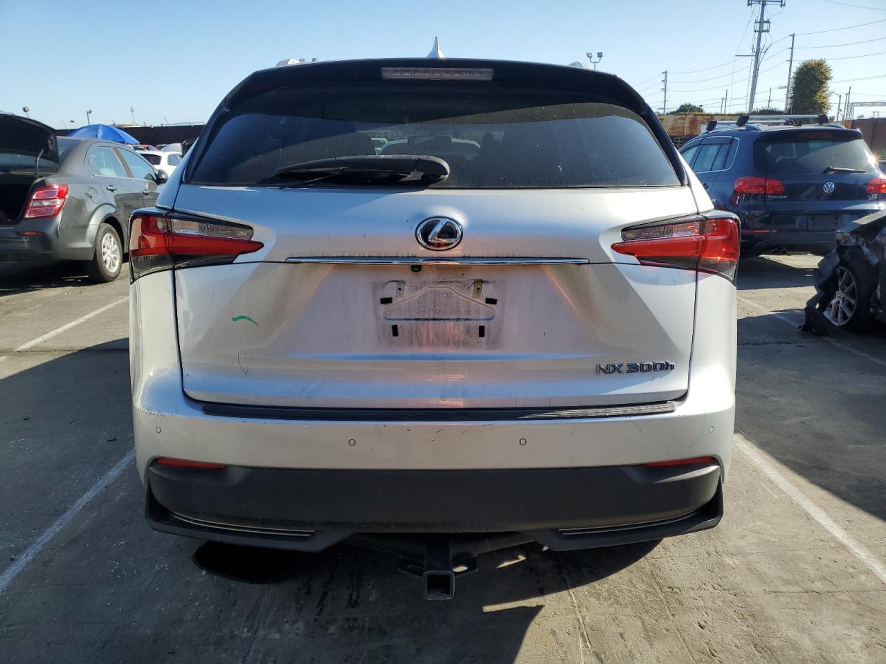 2016 LEXUS NX 300H - Фото 6