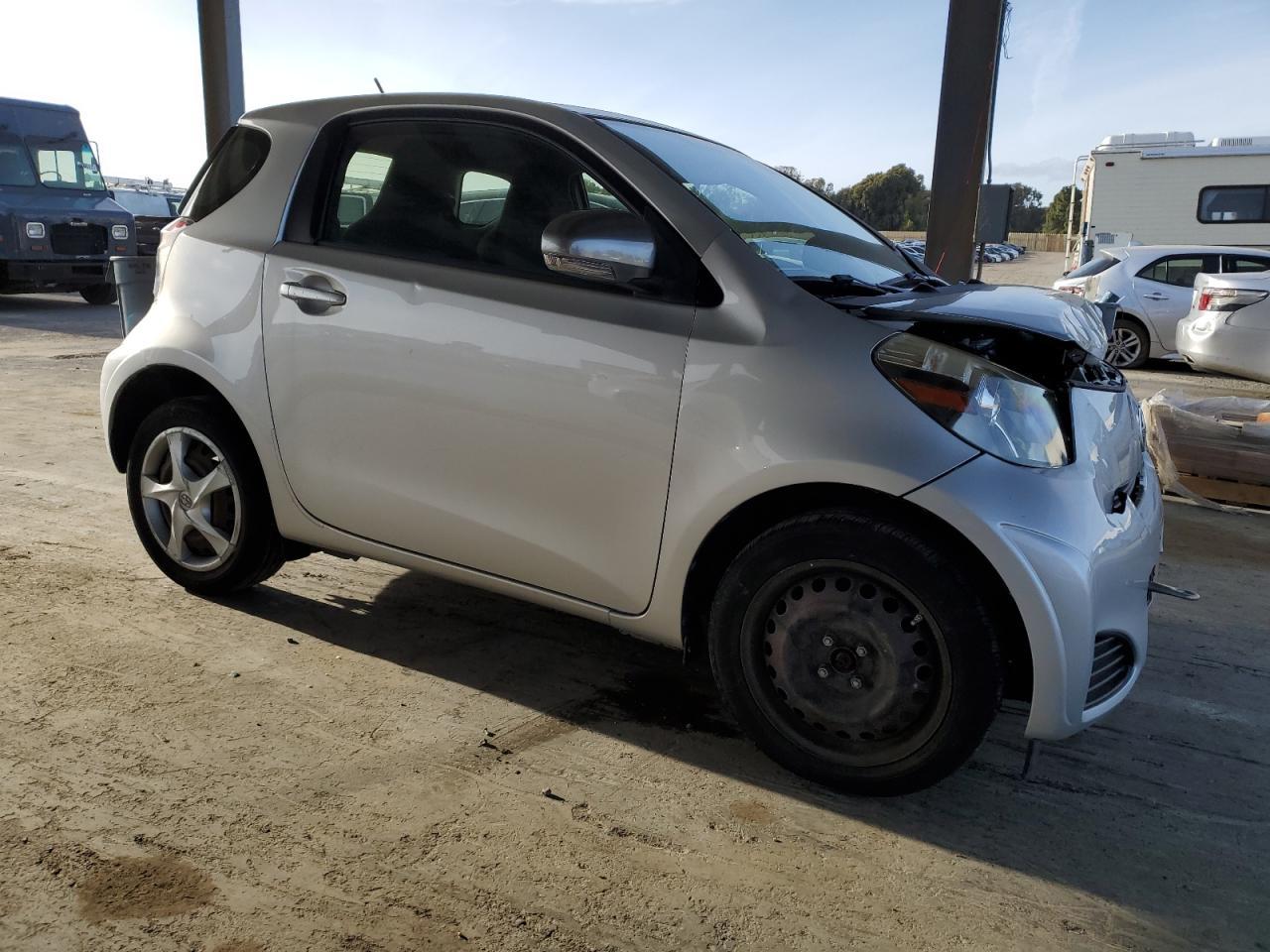2015 TOYOTA SCION IQ - Фото 4