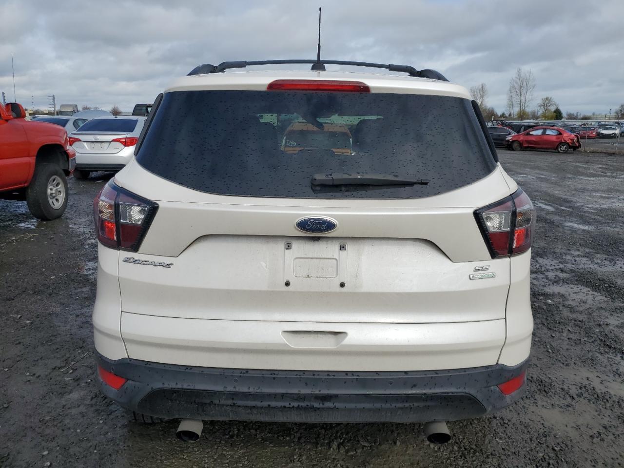 2017 FORD ESCAPE SE - Image 6