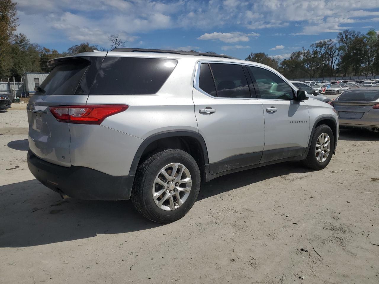 2020 CHEVROLET TRAVERSE L - Фото 3