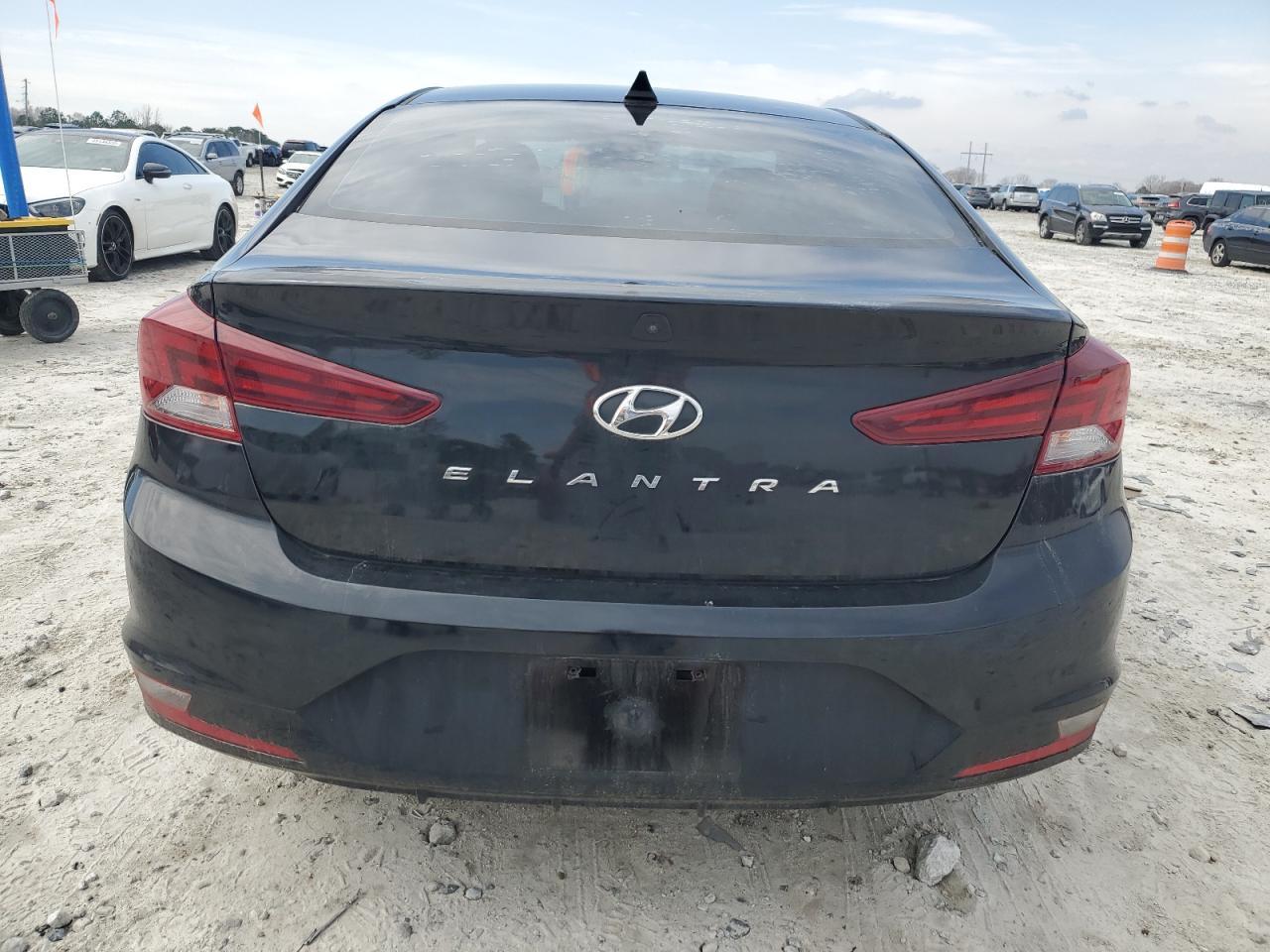 2019 HYUNDAI ELANTRA SE - Фото 6