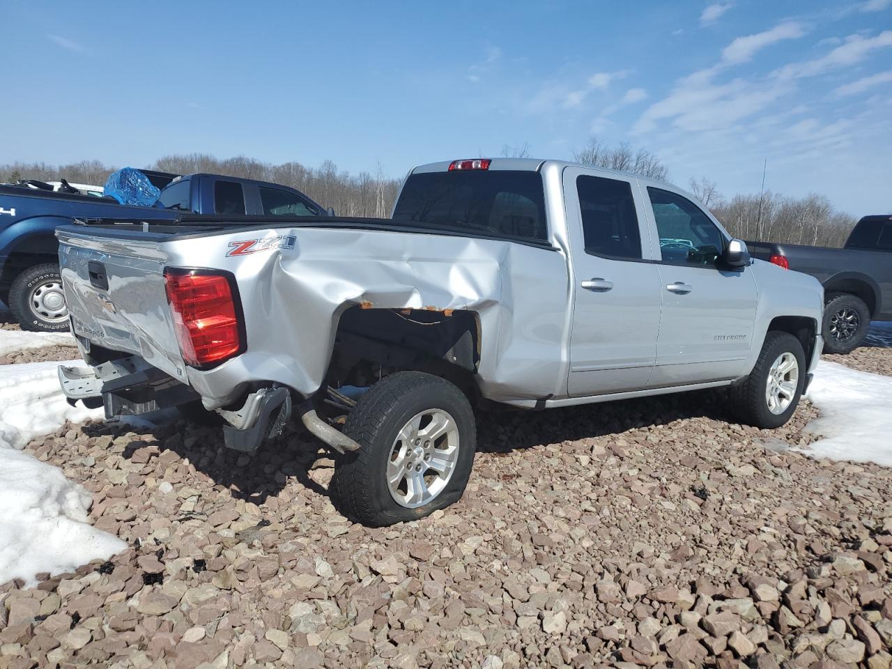 2017 CHEVROLET SILVERADO - Image 3