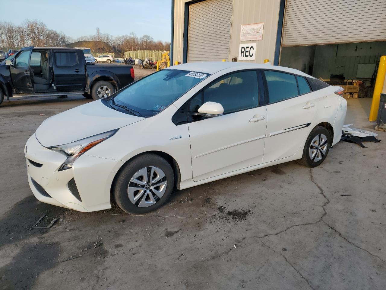 2018 TOYOTA PRIUS