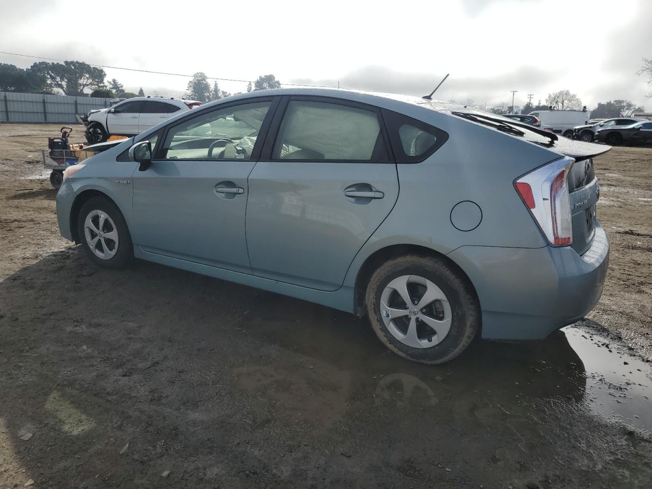 2015 TOYOTA PRIUS - Фото 2