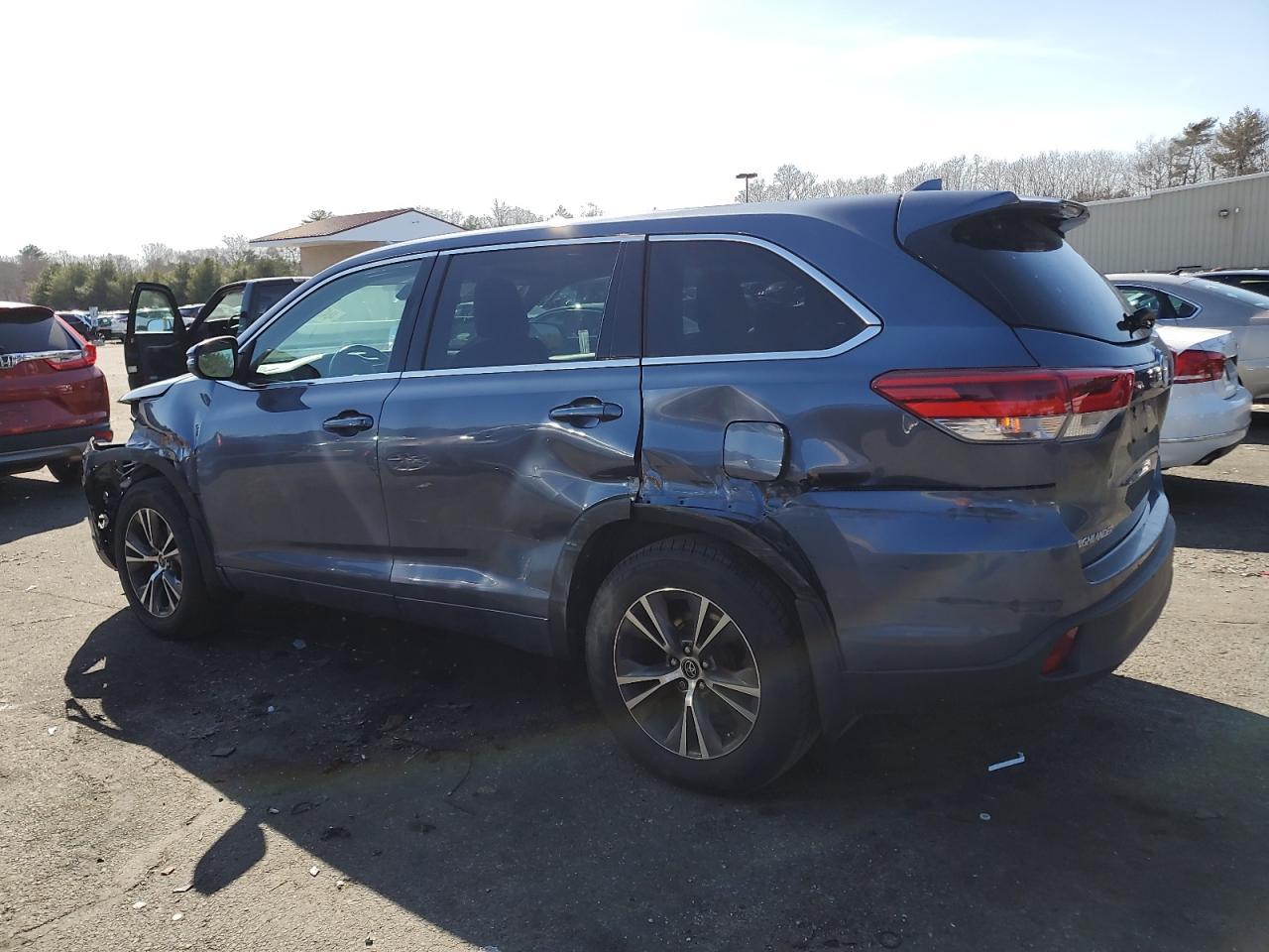 2018 TOYOTA HIGHLANDER - Image 2