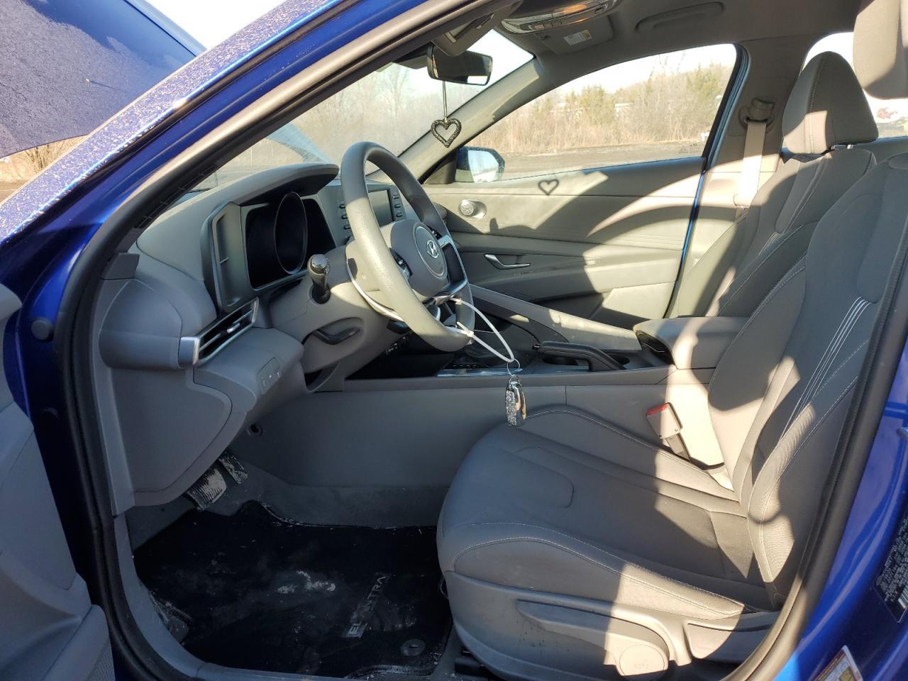 2023 HYUNDAI ELANTRA SE - Image 7