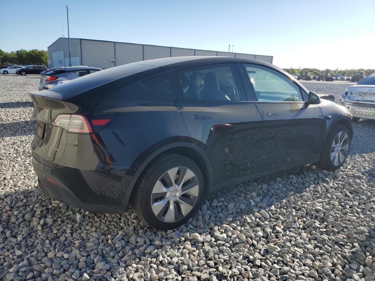 2023 TESLA MODEL Y - Image 3