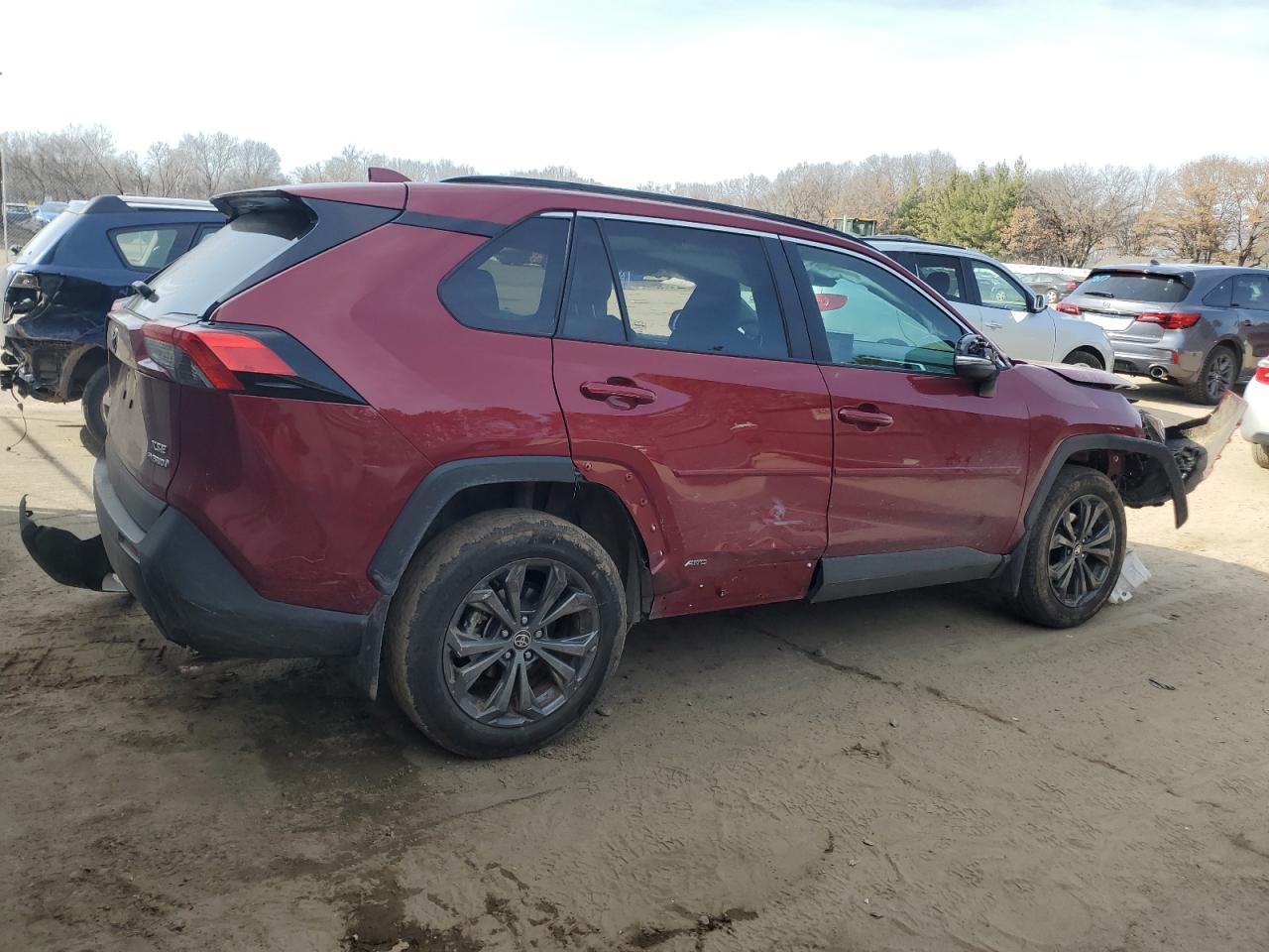 2022 TOYOTA RAV4 XLE P - Image 3