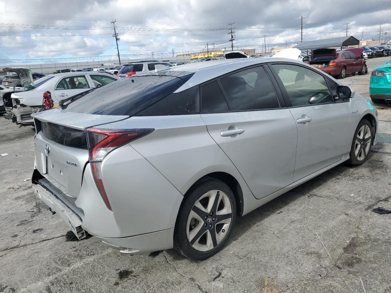 2016 TOYOTA PRIUS - Фото 3