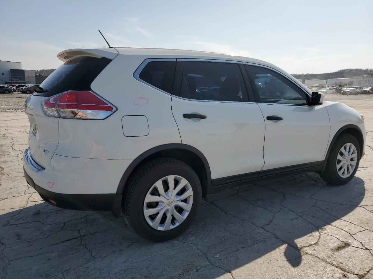 2016 NISSAN ROGUE S - Фото 3
