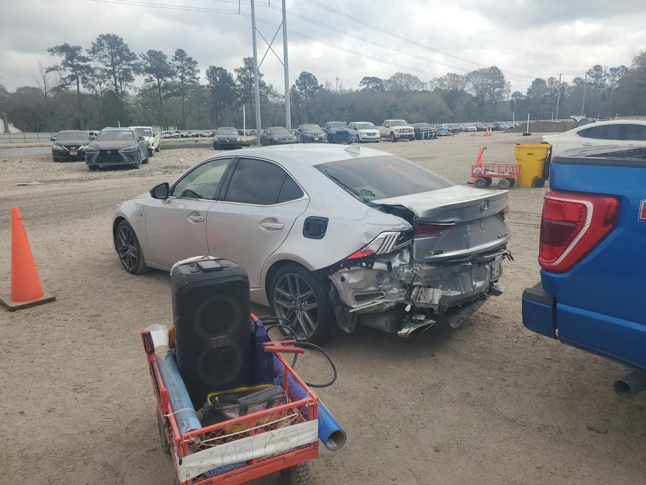2018 LEXUS IS 300 - Image 2
