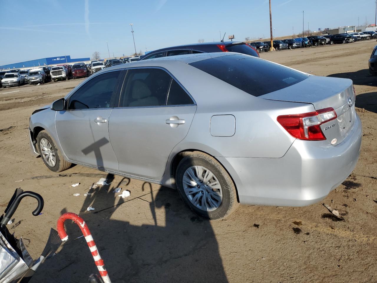 2012 TOYOTA CAMRY BASE - Фото 2