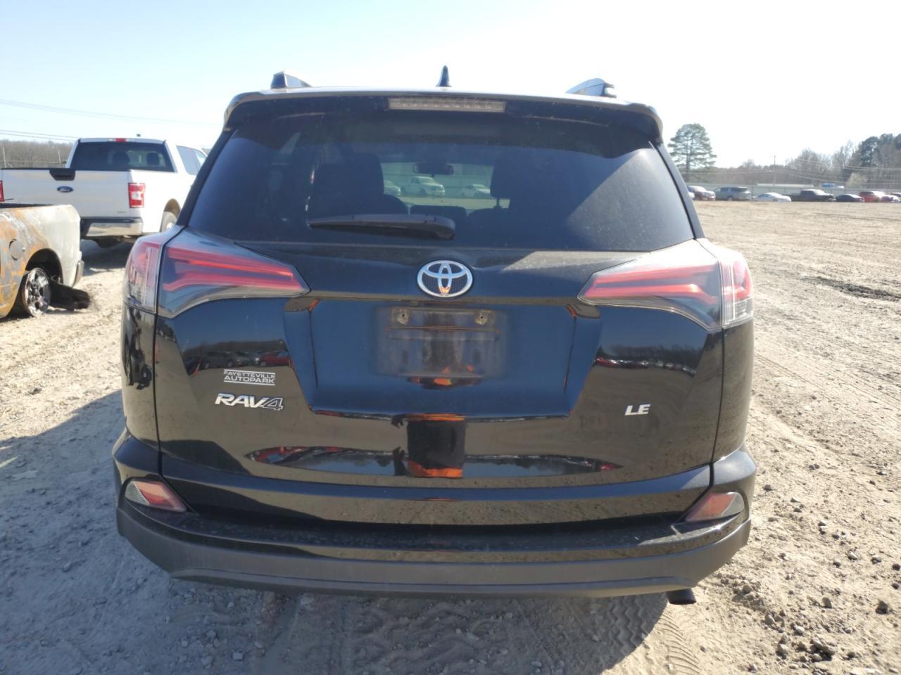 2017 TOYOTA RAV4 LE - Image 6