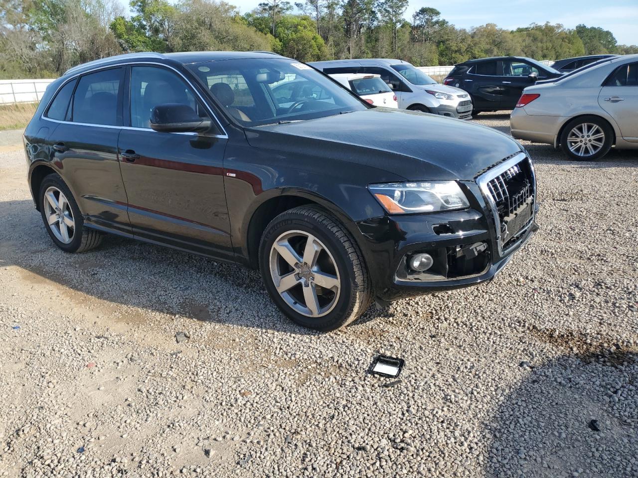 2011 AUDI Q5 PREMIUM - Image 4