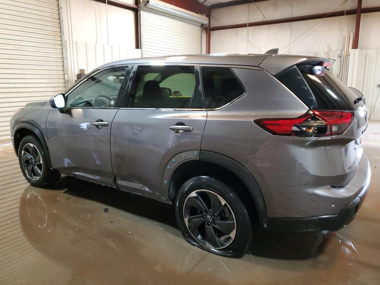 2024 NISSAN ROGUE SV - Image 2
