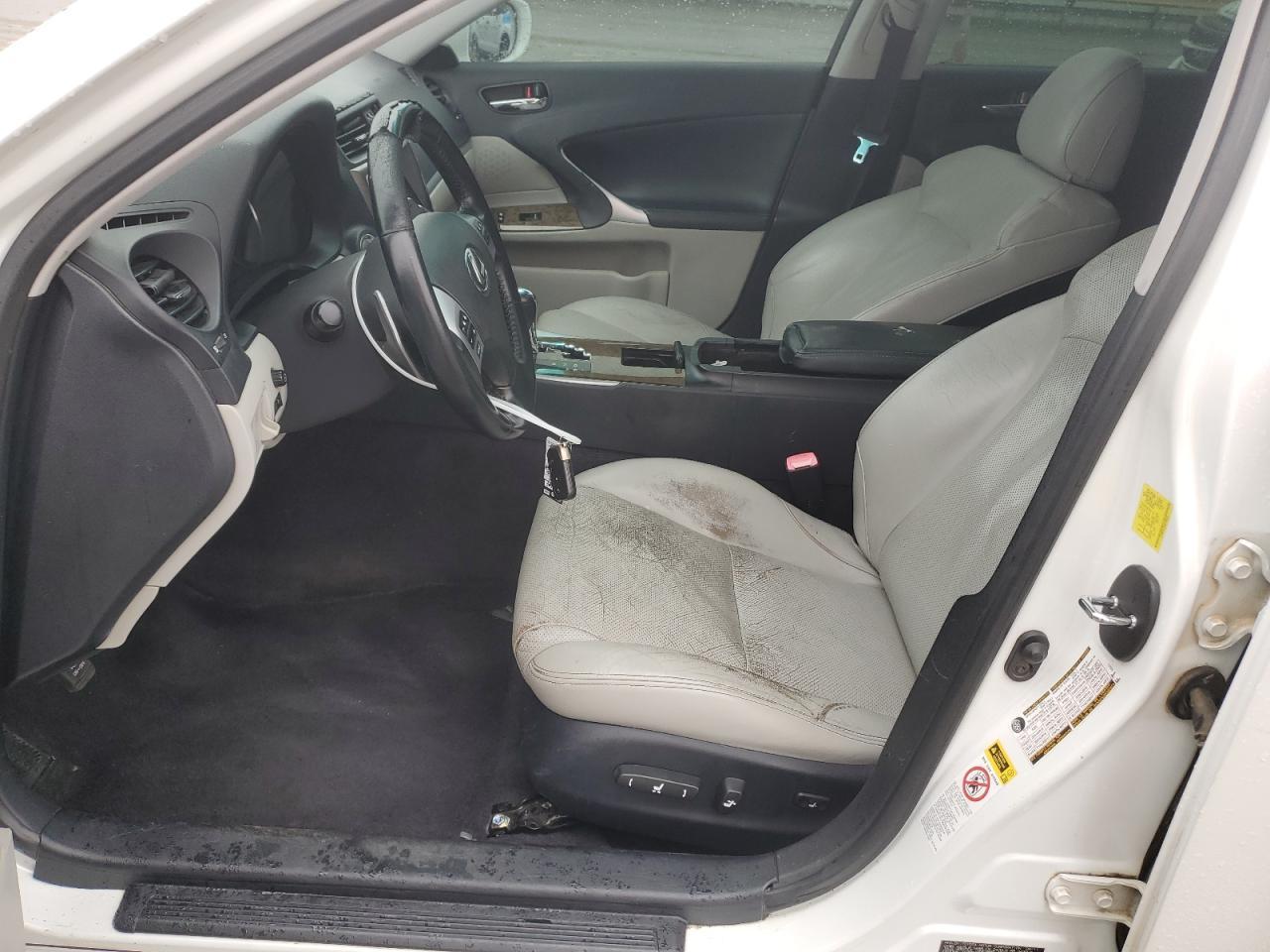 2011 LEXUS IS 250 - Фото 7