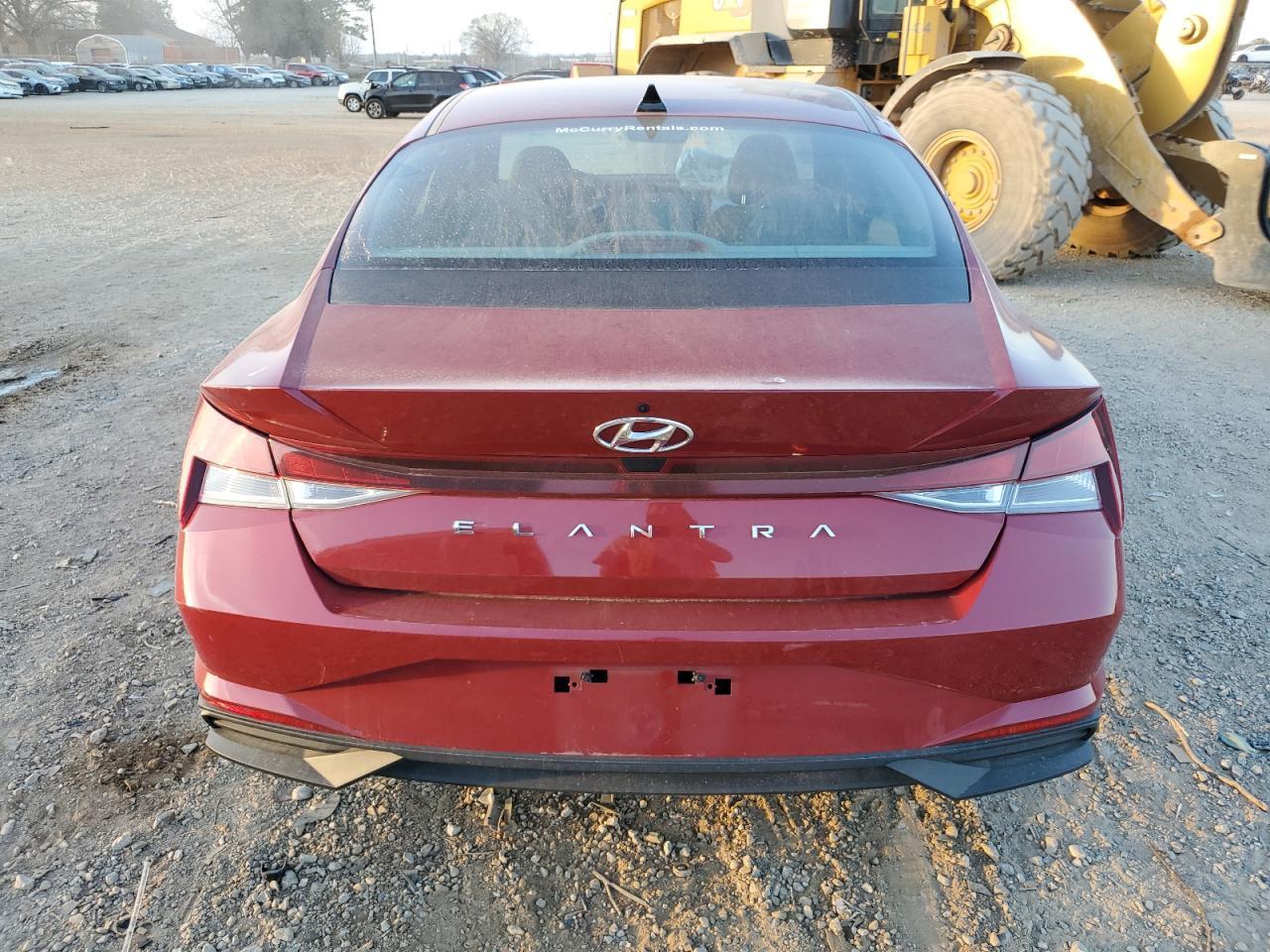 2023 HYUNDAI ELANTRA SE - Фото 6