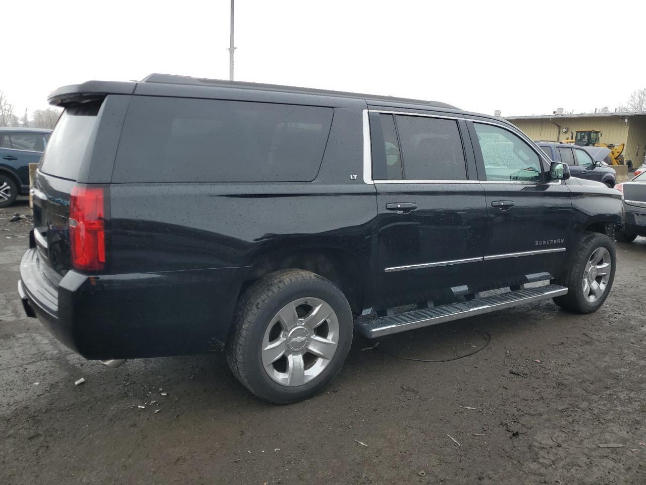 2017 CHEVROLET SUBURBAN K - Фото 3