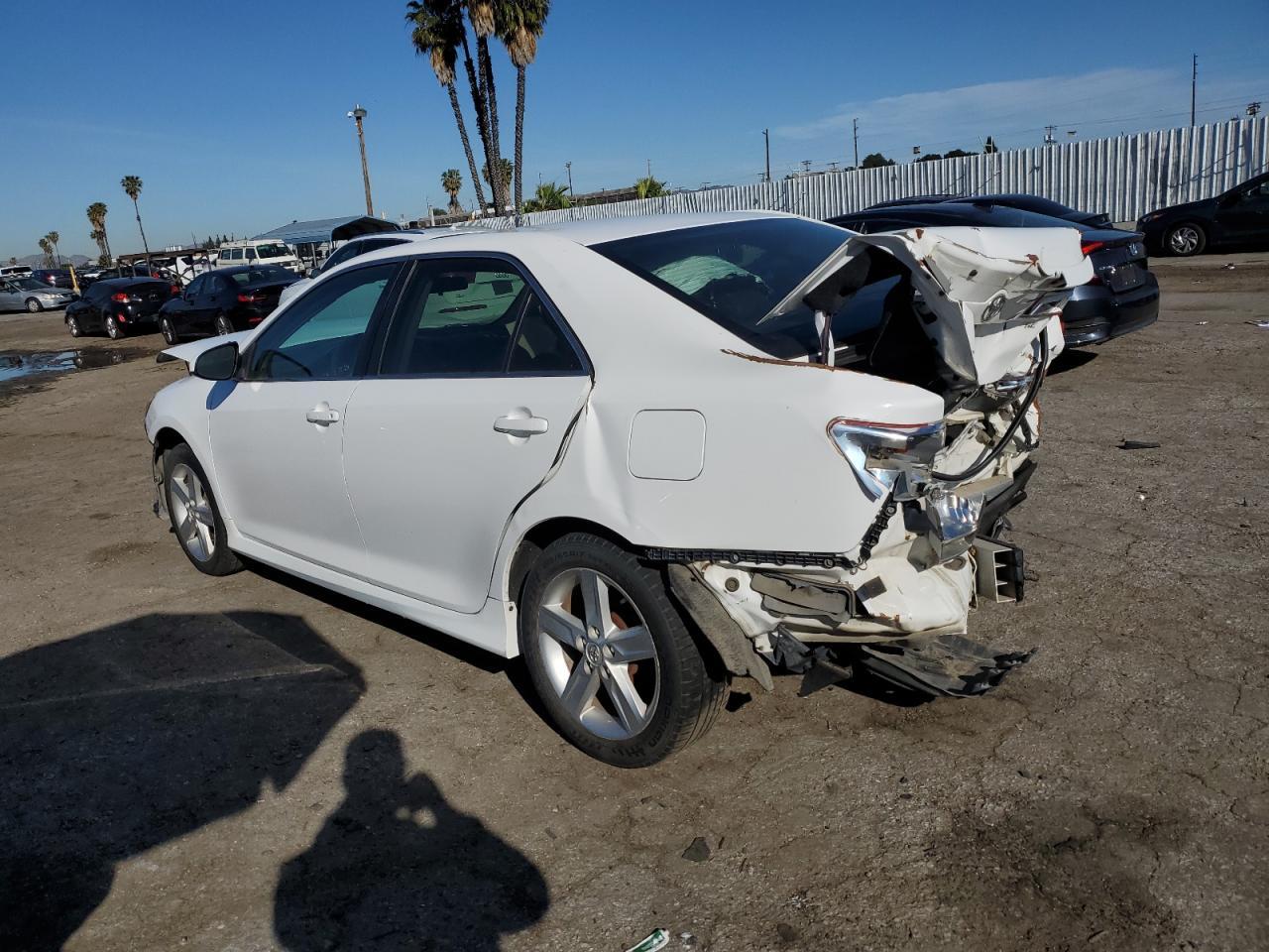 2014 TOYOTA CAMRY L - Image 2