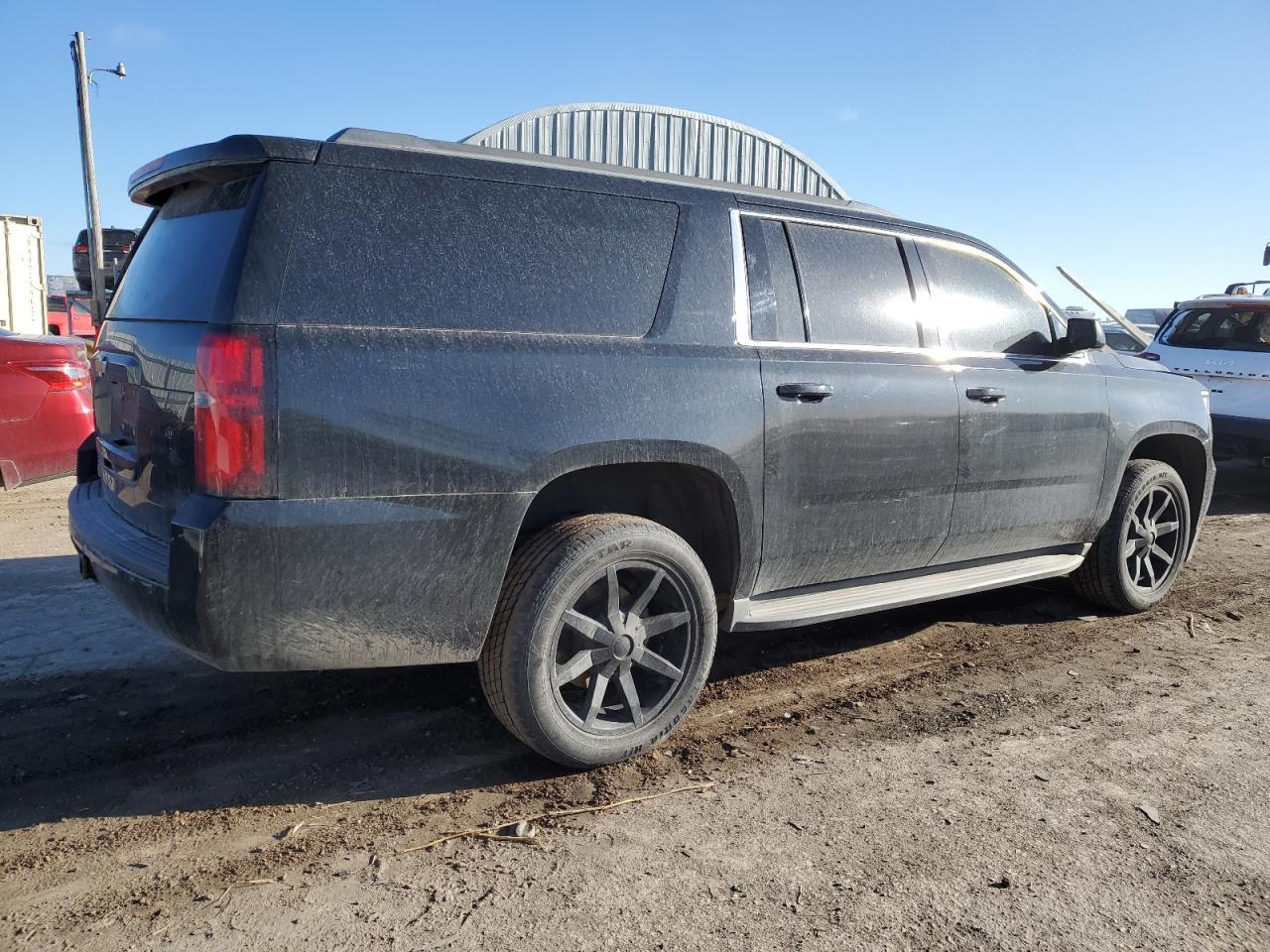 2015 CHEVROLET SUBURBAN C - Фото 3