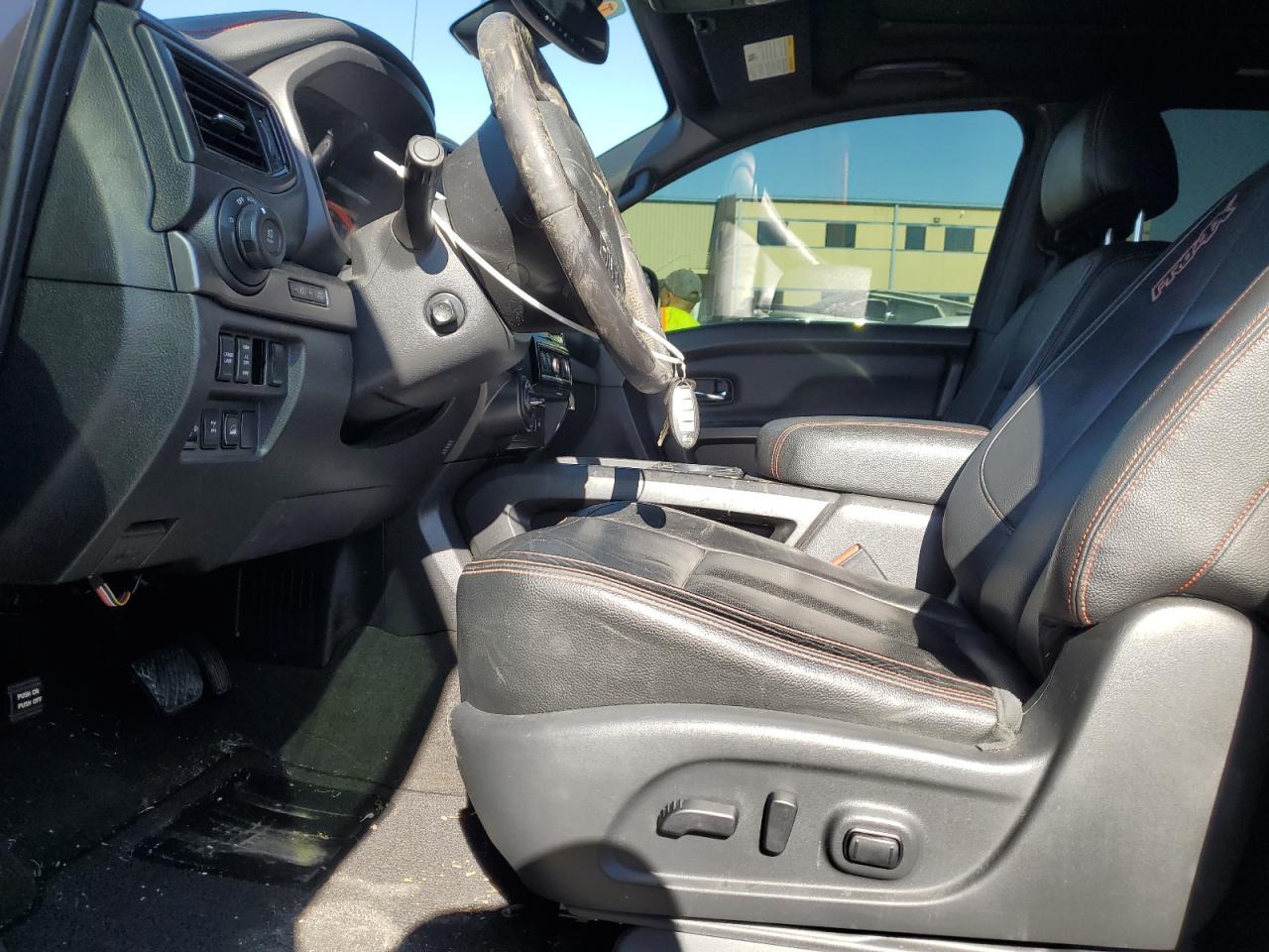2021 NISSAN TITAN SV - Фото 7