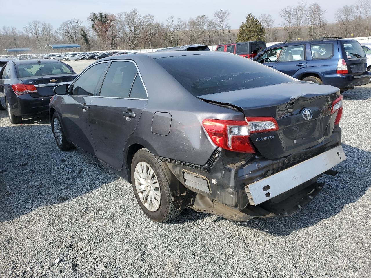 2014 TOYOTA CAMRY L - Фото 2