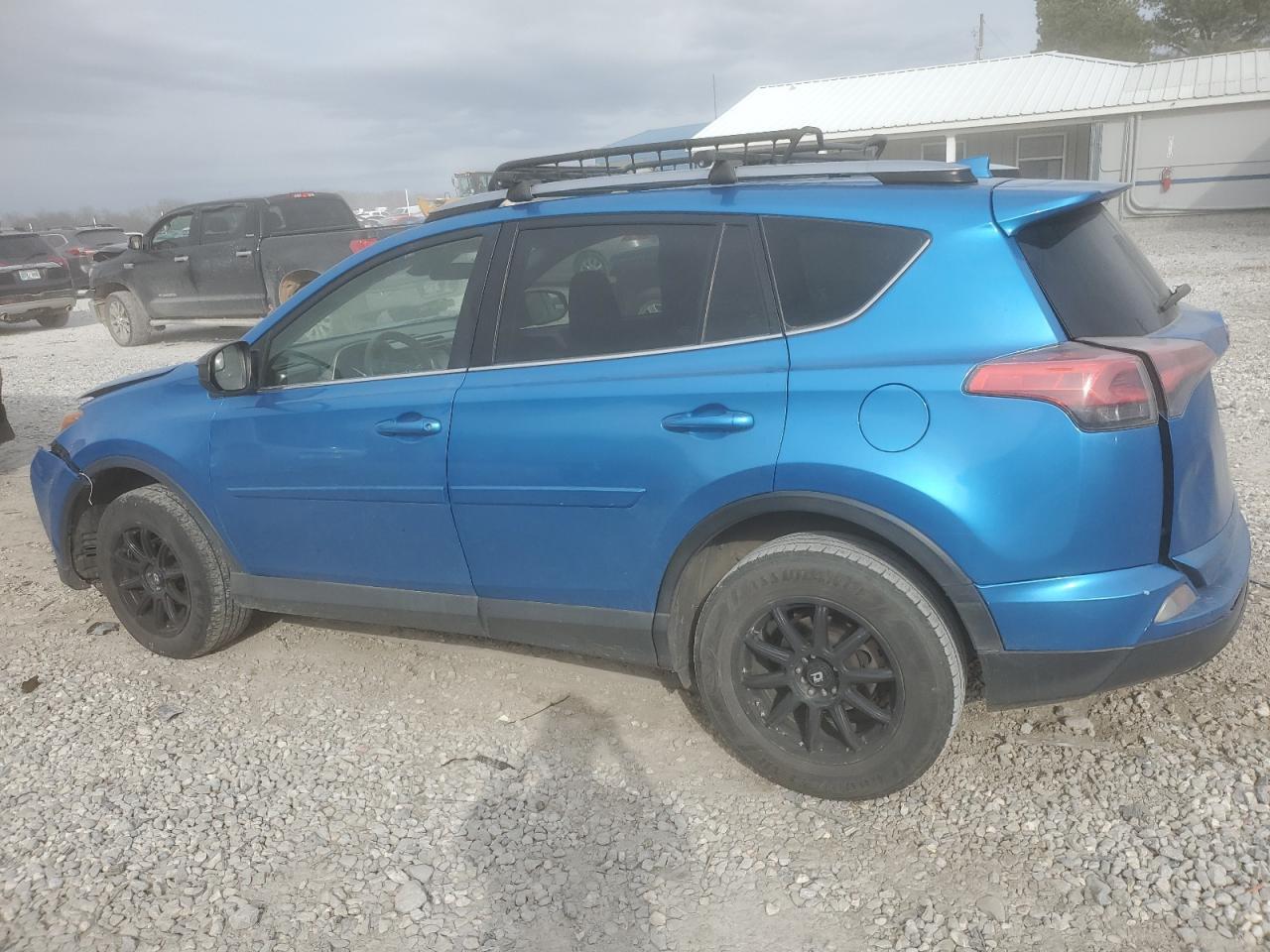 2018 TOYOTA RAV4 LE - Image 2