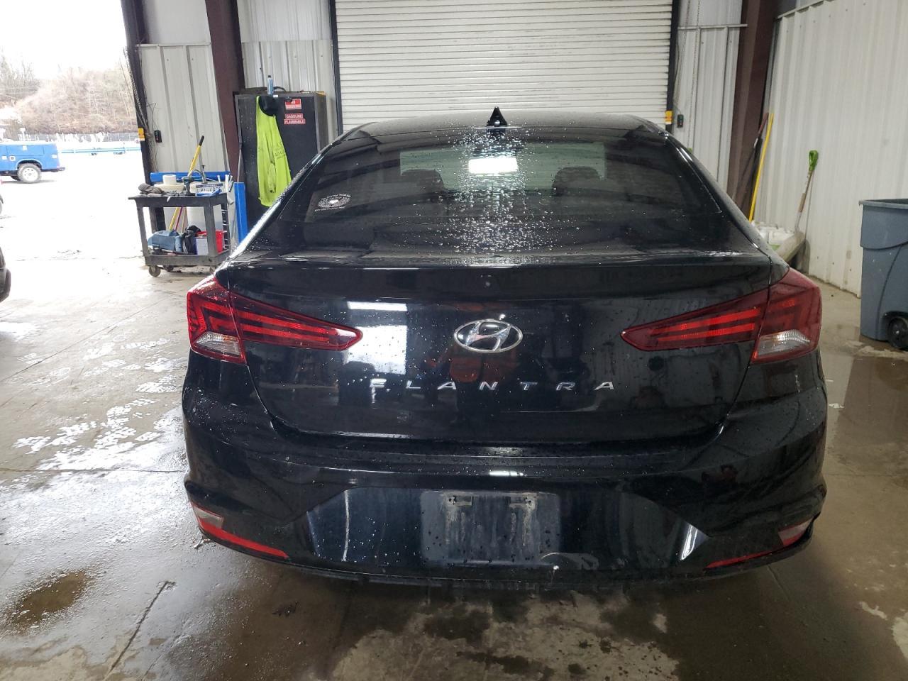 2019 HYUNDAI ELANTRA SE - Фото 6