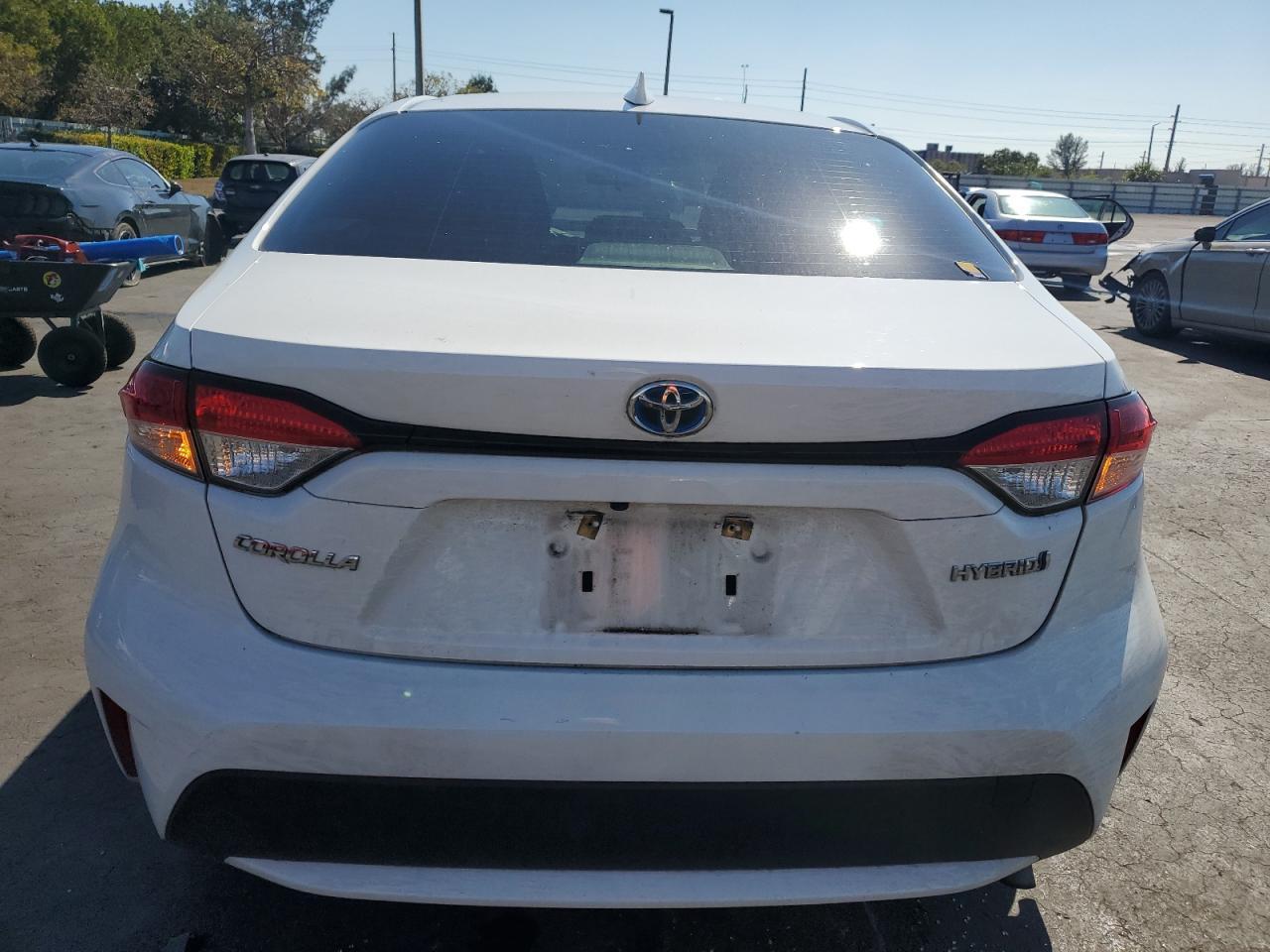 2021 TOYOTA COROLLA LE - Фото 6