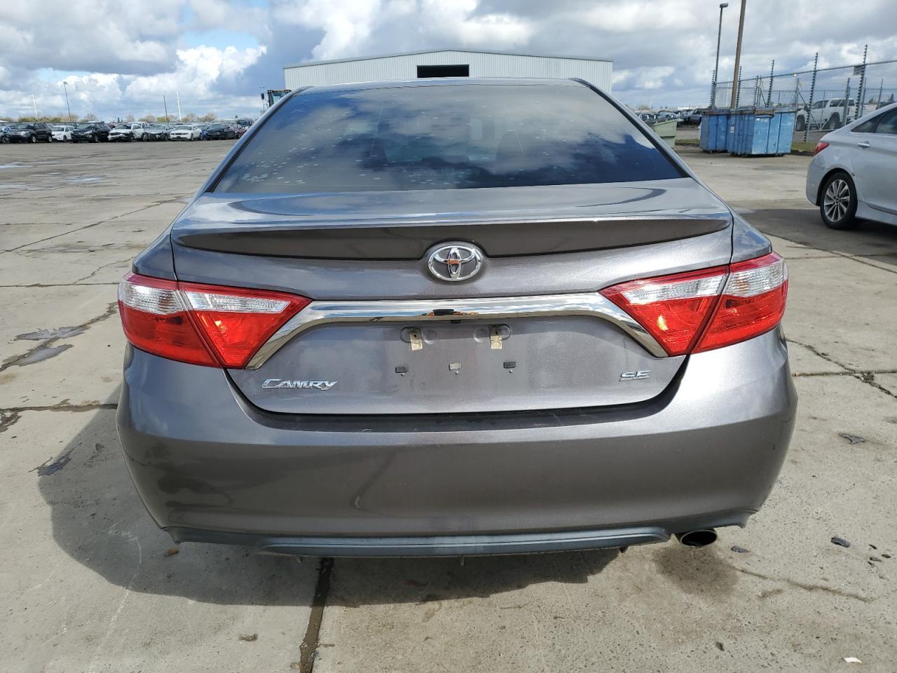 2016 TOYOTA CAMRY LE - Фото 6