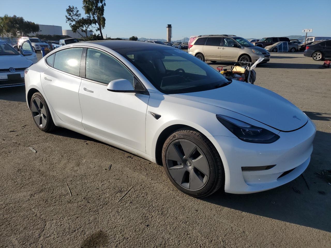 2023 TESLA MODEL 3 - Фото 4