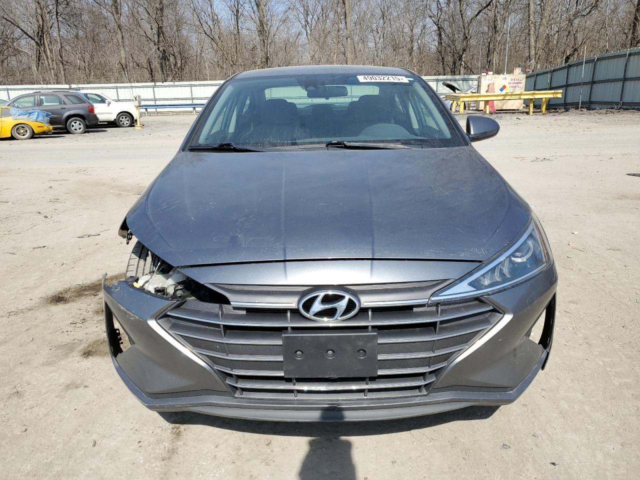 2019 HYUNDAI ELANTRA SE - Фото 5
